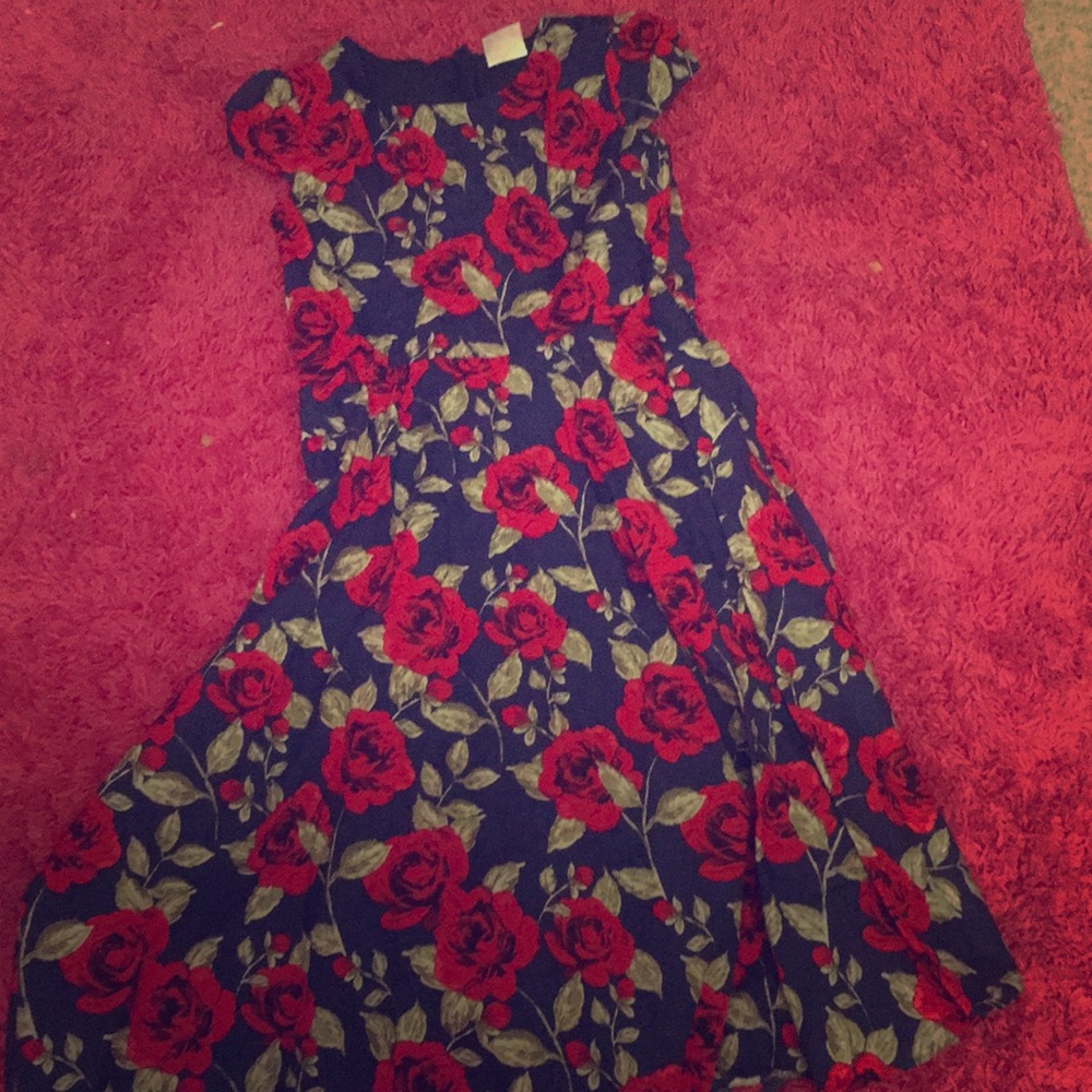 A blue dress with roses for a 9-10 year old